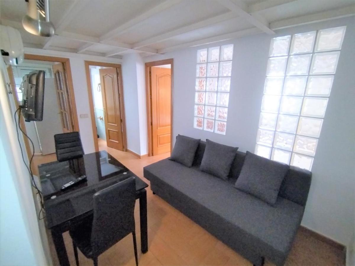 Puerta Del Sol - Plaza De Santa Ana Apartments Madrid Eksteriør billede