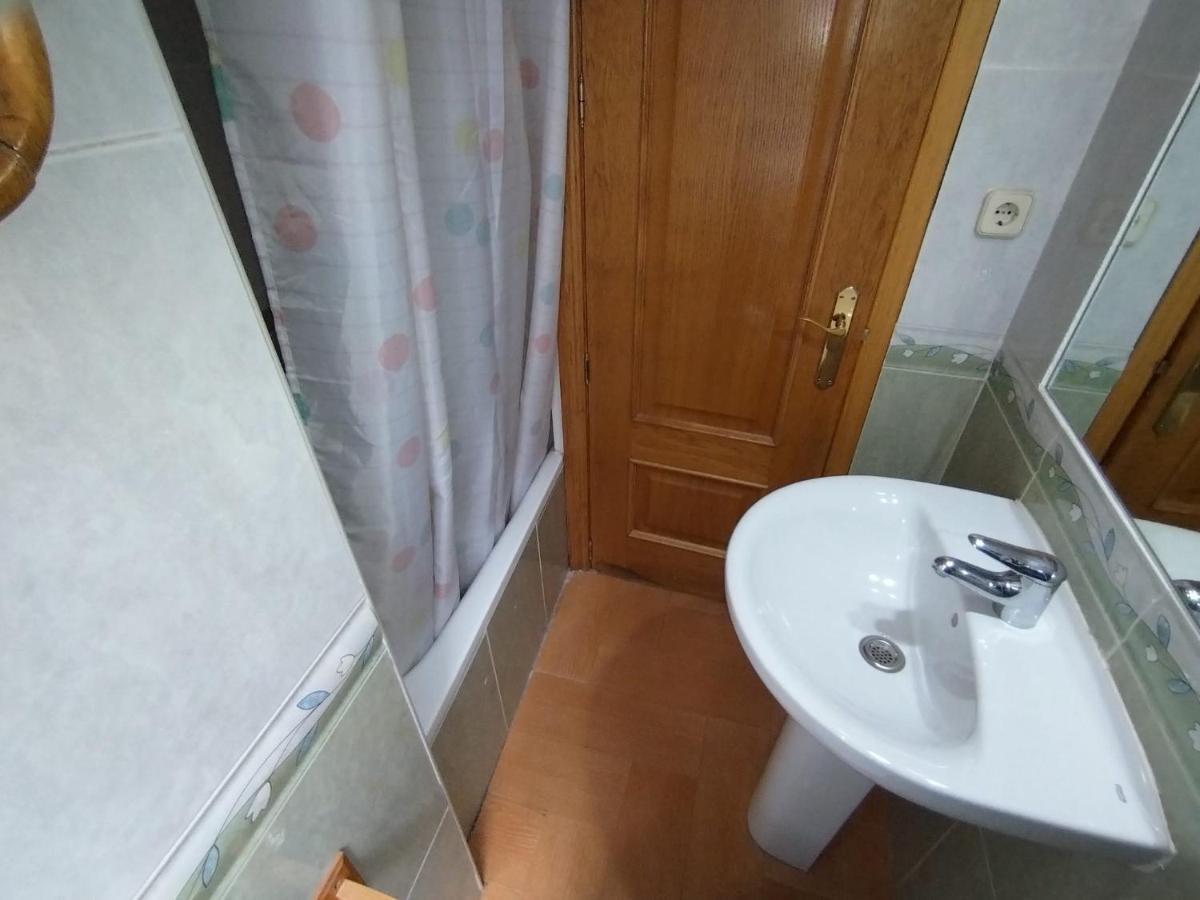 Puerta Del Sol - Plaza De Santa Ana Apartments Madrid Eksteriør billede